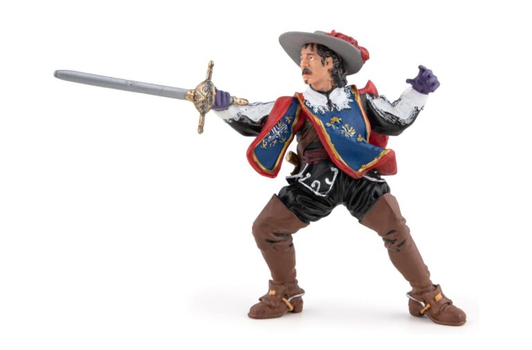 musketeer figure