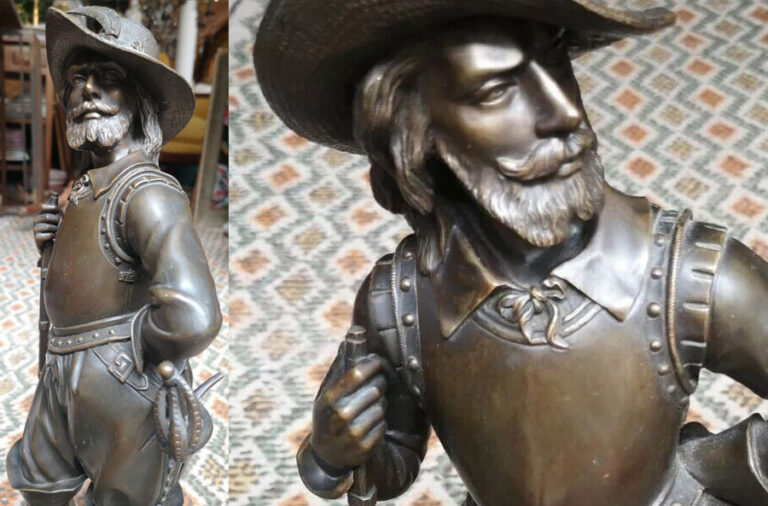Statue en bronze - Mousquetaire ROLANDO par Lévêque