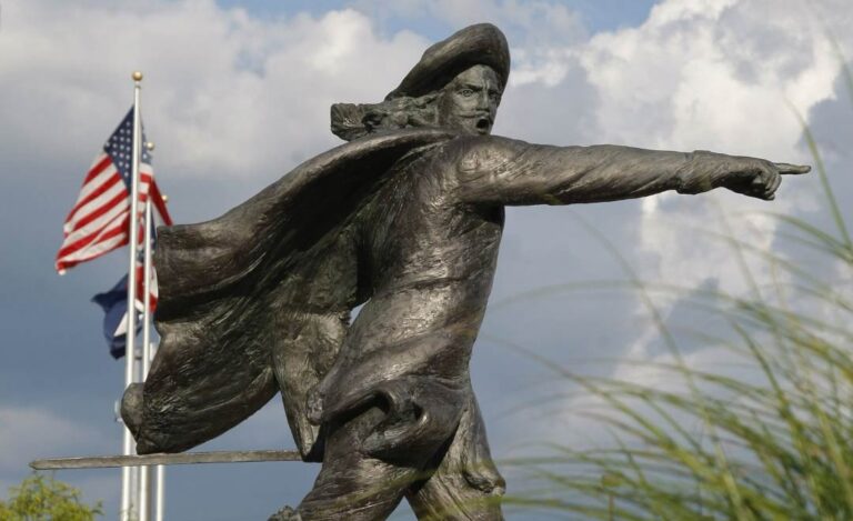 Statue of d'Artagnan in Cincinnati (USA)